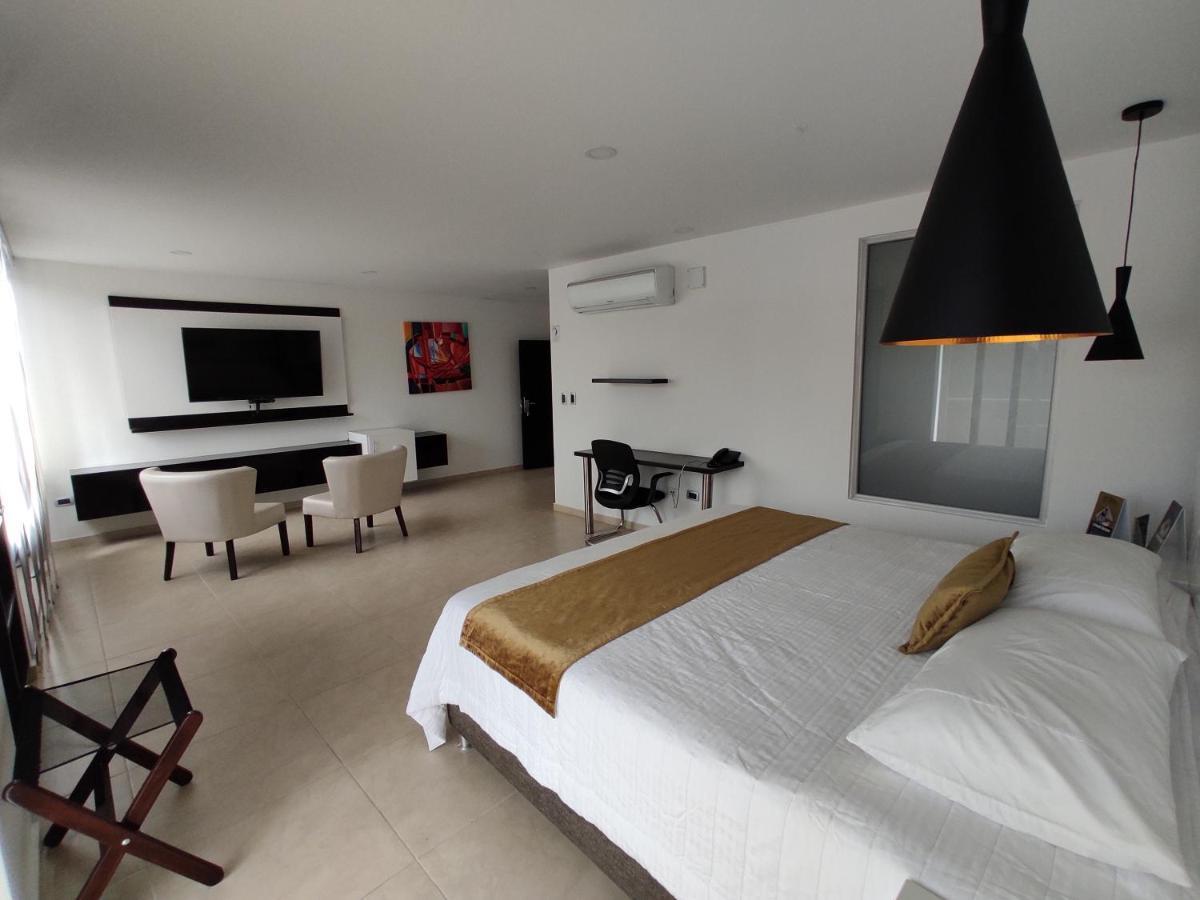 Hotel Andinos Plaza Florencia Florencia  Buitenkant foto