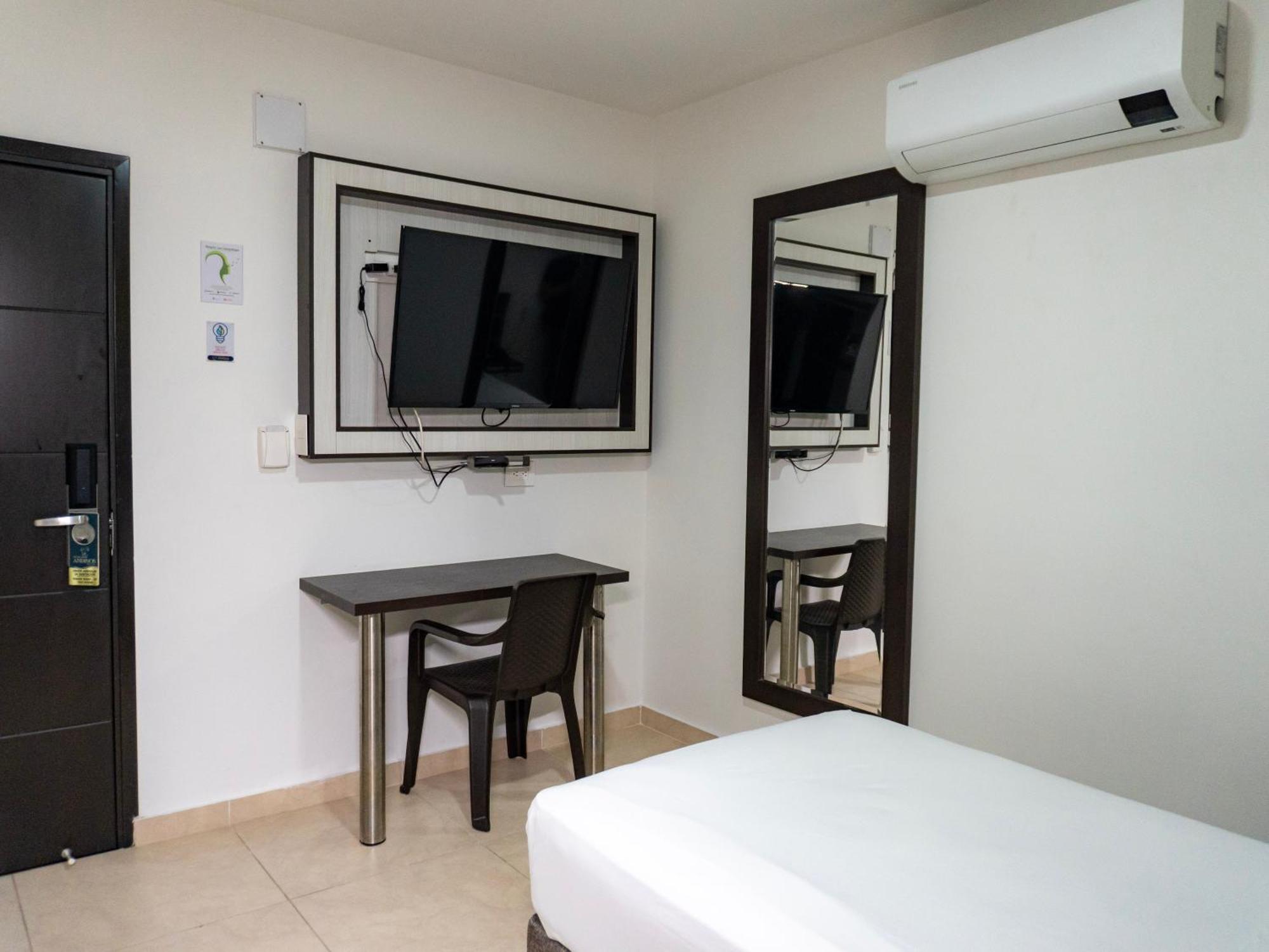 Hotel Andinos Plaza Florencia Florencia  Buitenkant foto