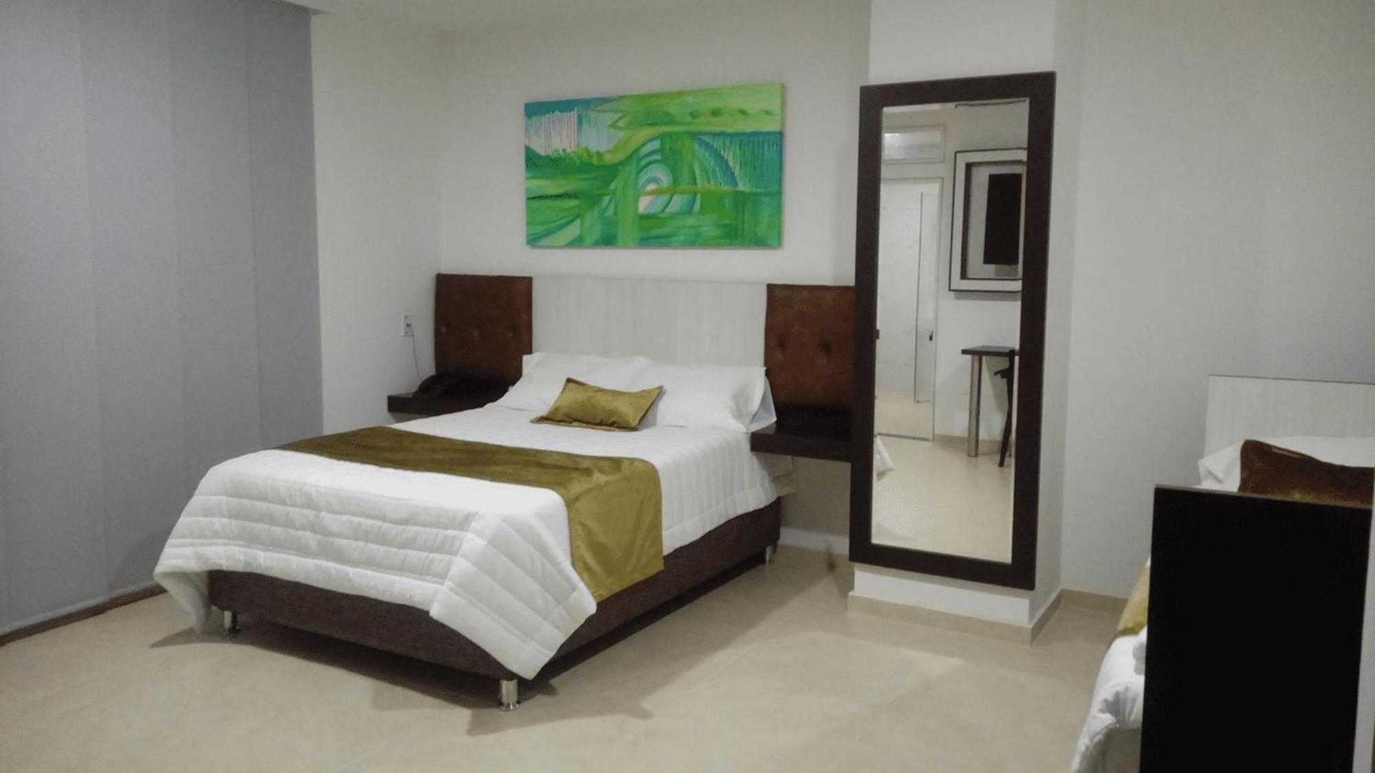 Hotel Andinos Plaza Florencia Florencia  Buitenkant foto