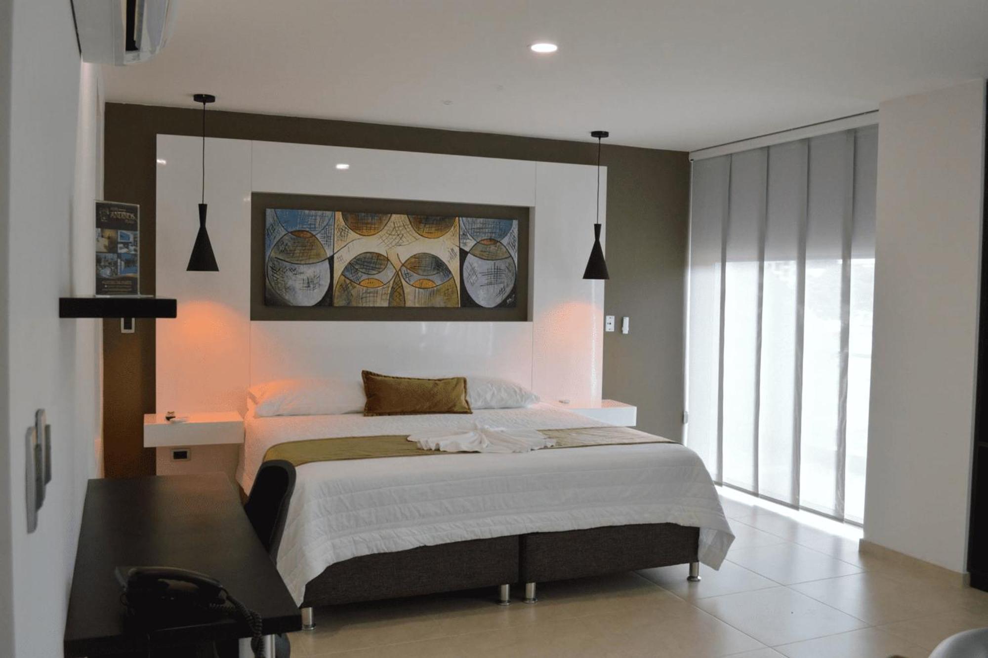 Hotel Andinos Plaza Florencia Florencia  Buitenkant foto