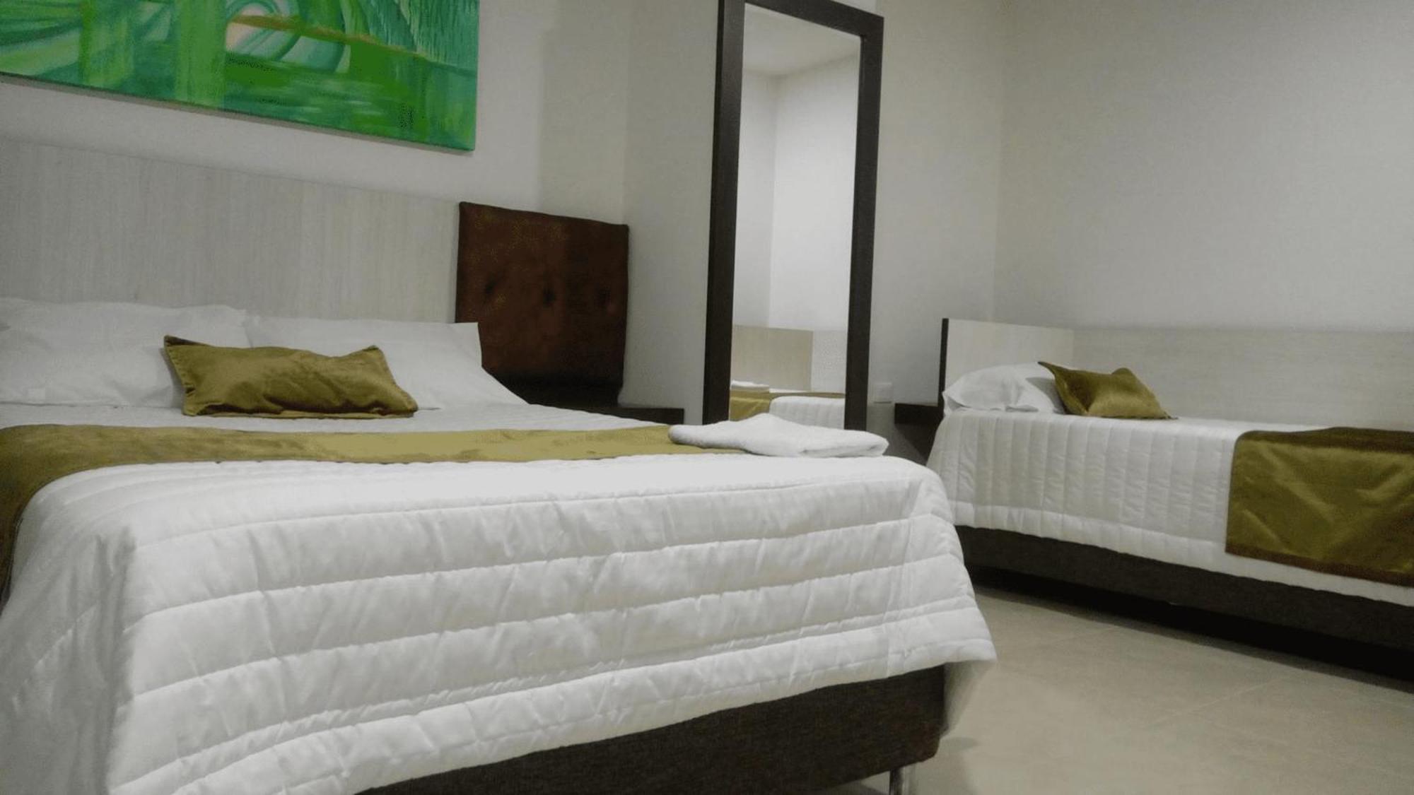 Hotel Andinos Plaza Florencia Florencia  Buitenkant foto