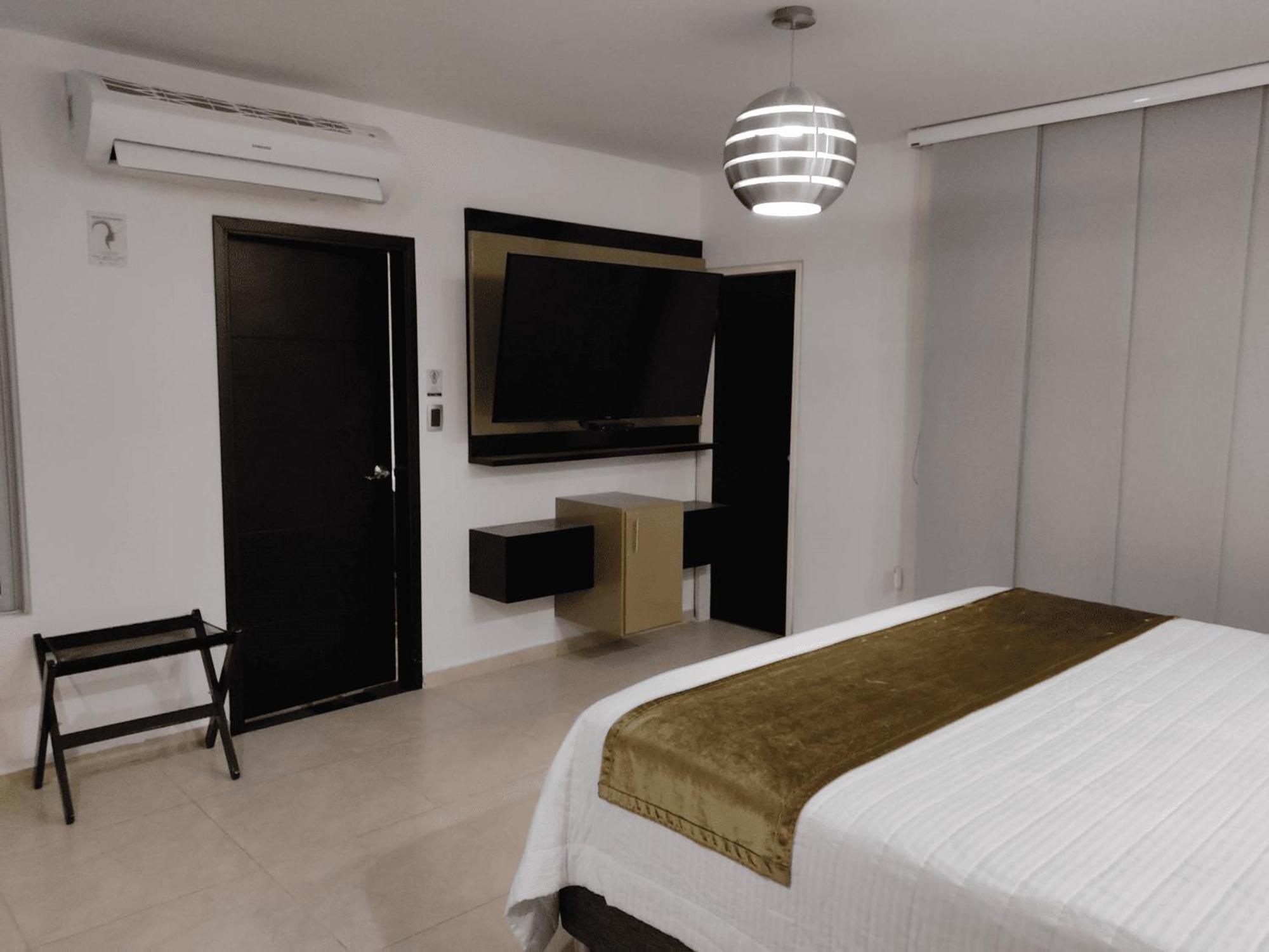 Hotel Andinos Plaza Florencia Florencia  Buitenkant foto
