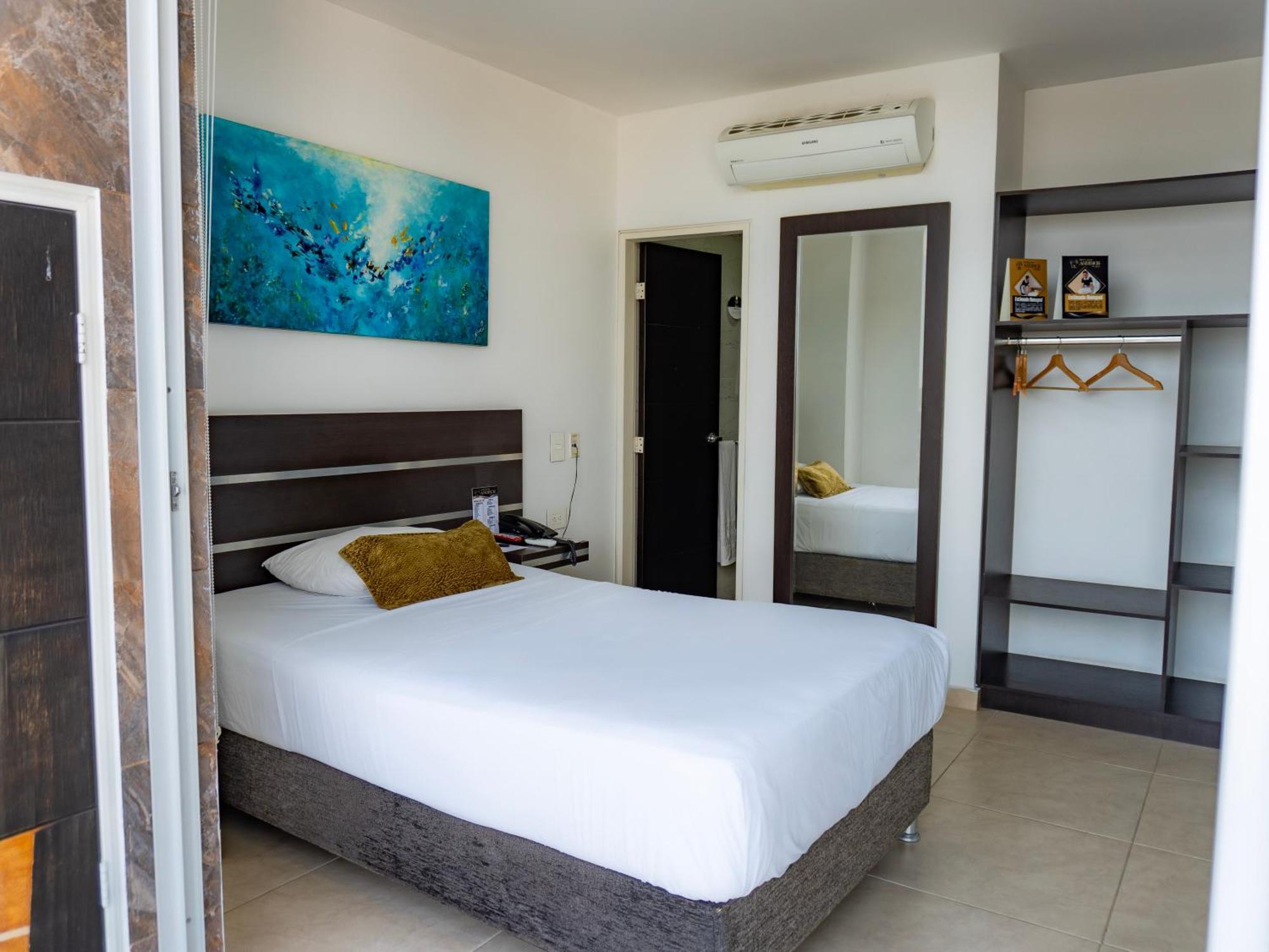 Hotel Andinos Plaza Florencia Florencia  Buitenkant foto