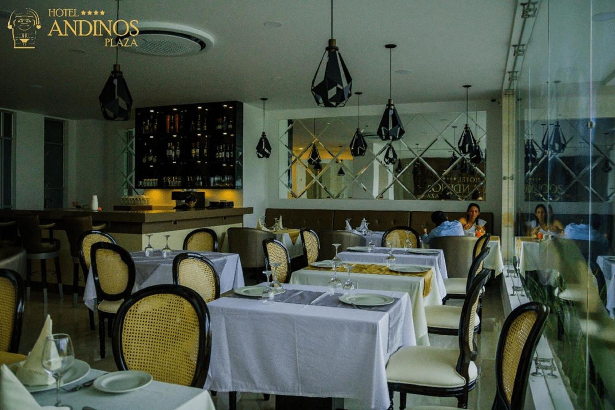 Hotel Andinos Plaza Florencia Florencia  Buitenkant foto