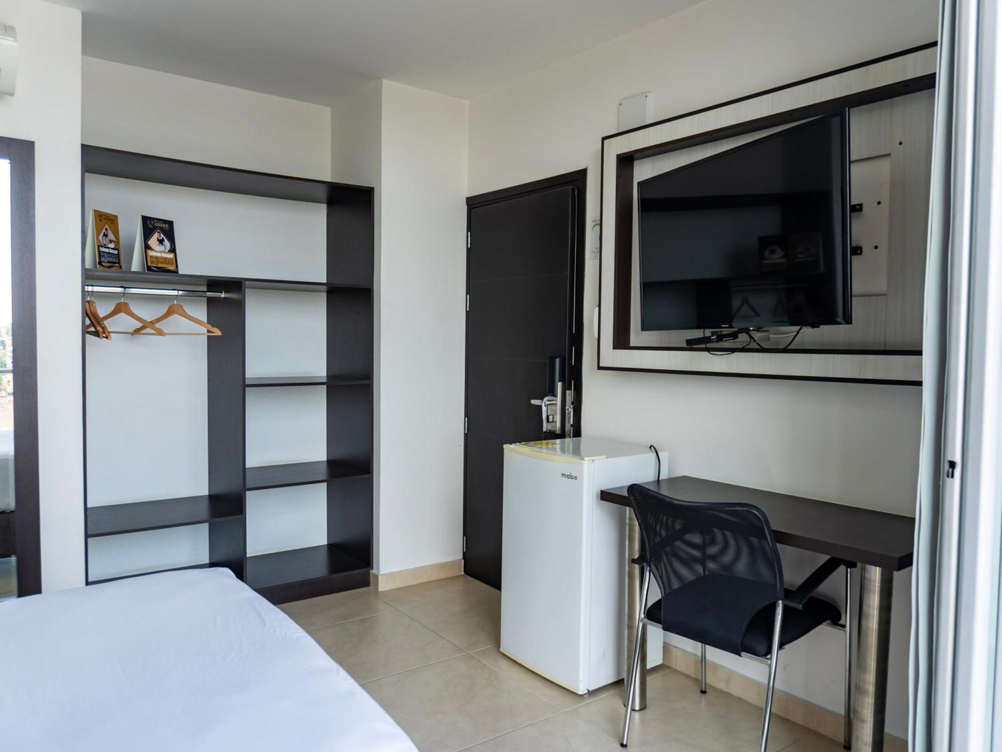 Hotel Andinos Plaza Florencia Florencia  Buitenkant foto
