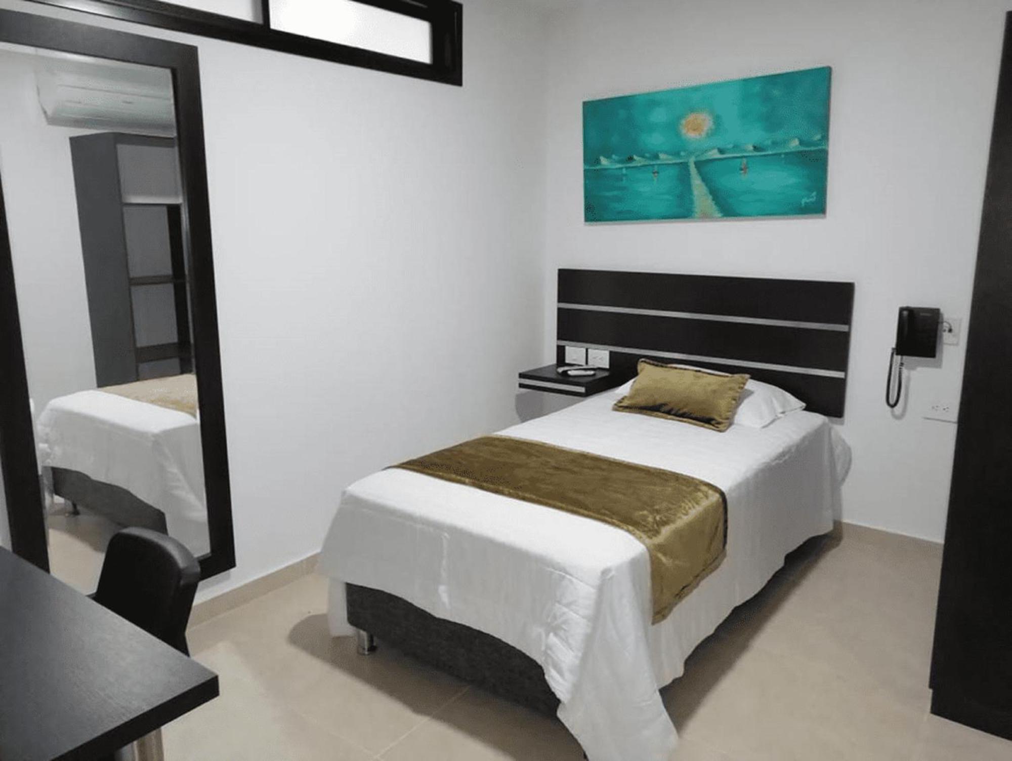 Hotel Andinos Plaza Florencia Florencia  Buitenkant foto